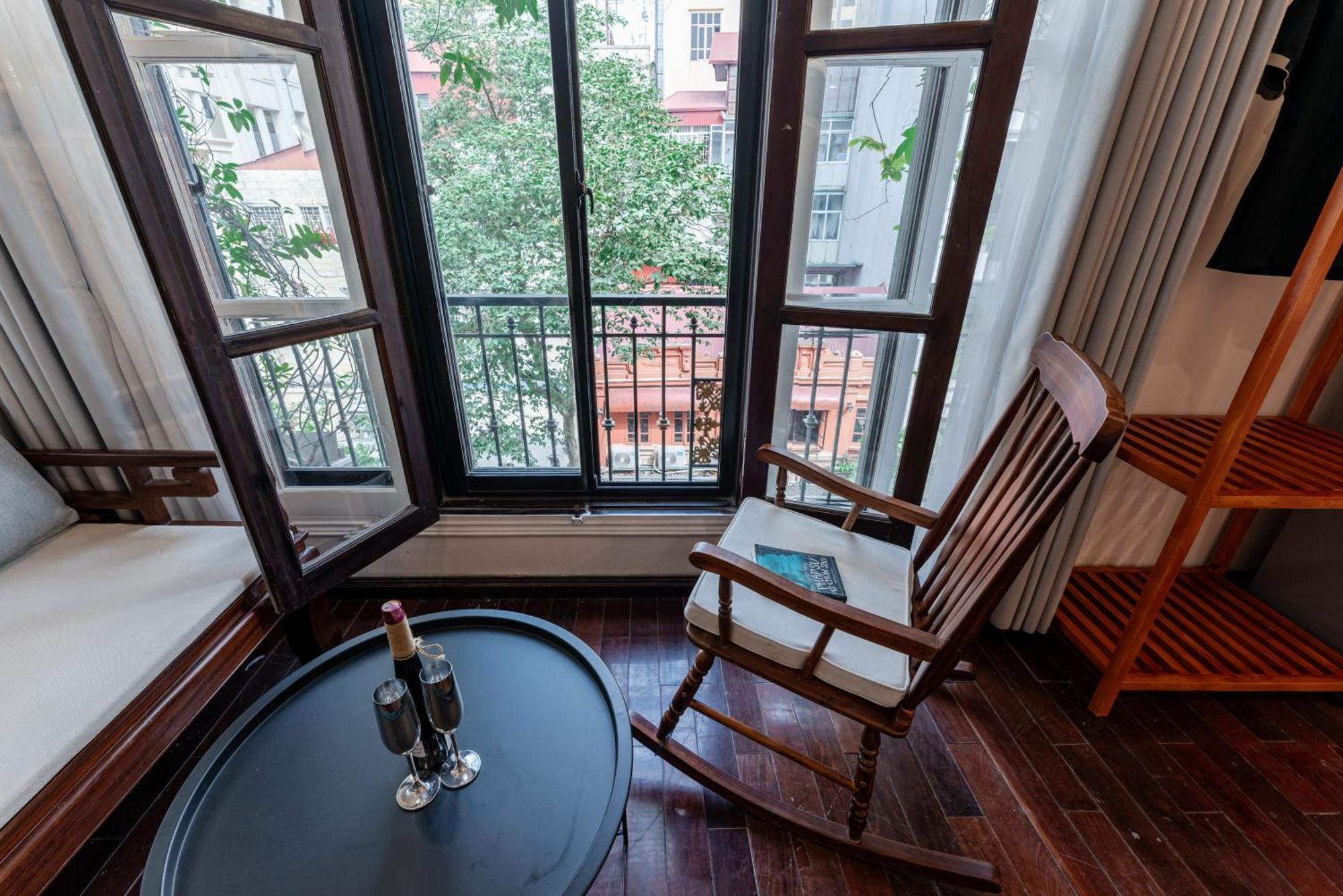 Antique 4 - Hv4 * Hà Nội